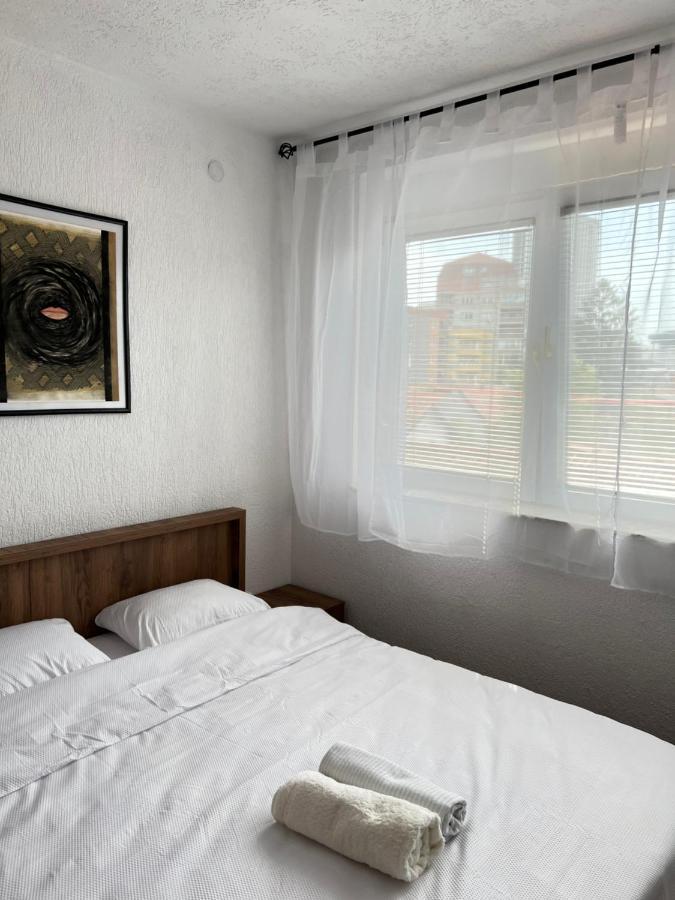 Zogu Apartments - Downtown Приштина Экстерьер фото